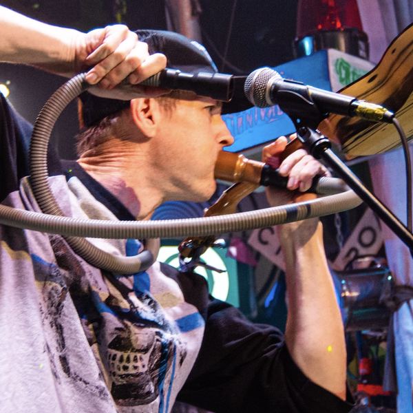 The storyteller performing live
